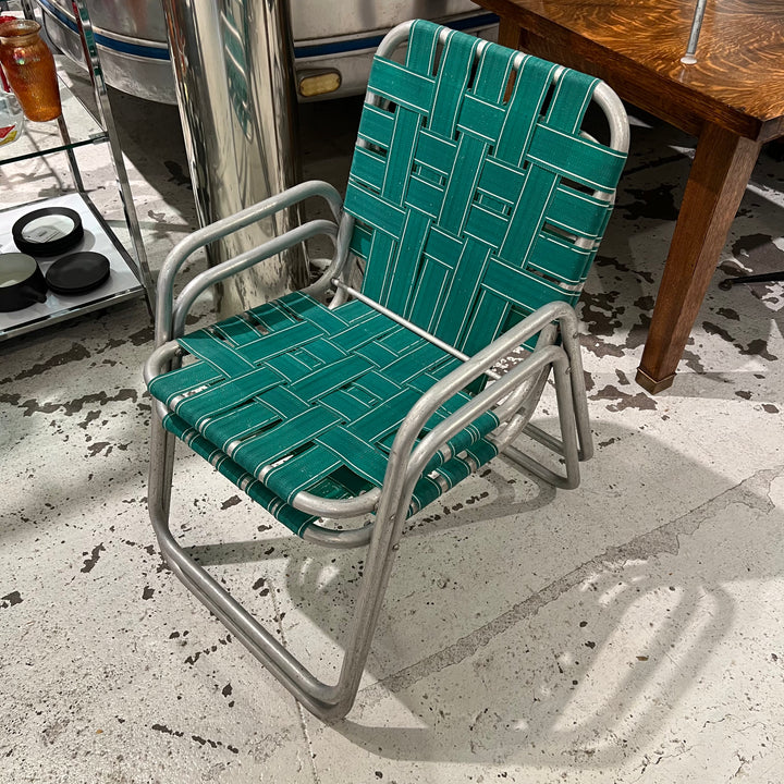 Pair of Early 1960s Stackable Aluminum Lawn Chairs